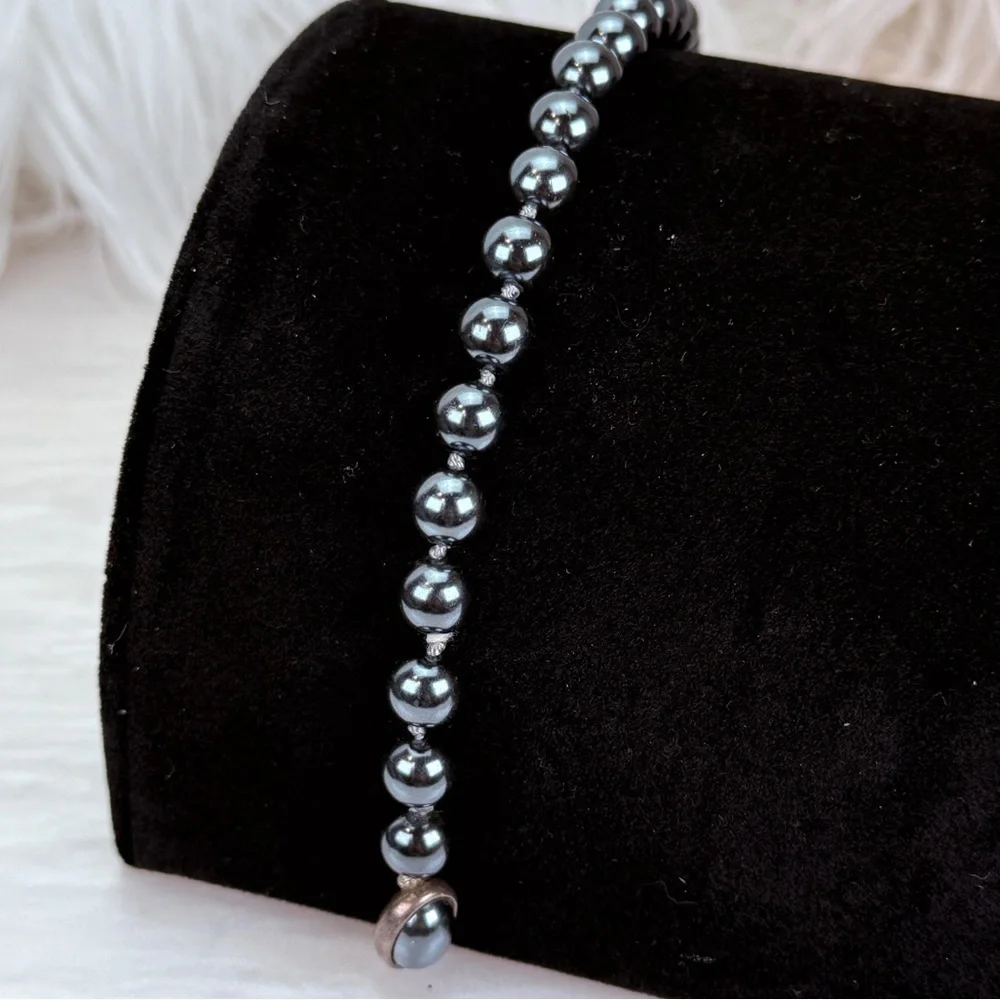Beautiful vintage aged Silvertone weighted bracelet